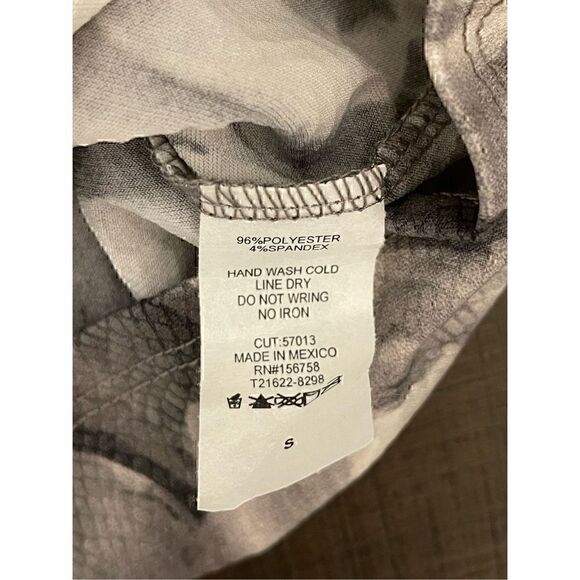 Honeyme GABBY FLORAL PRINT 3/4 SLEEVE TOP - CHARCOAL GREY - Picture 9 of 9